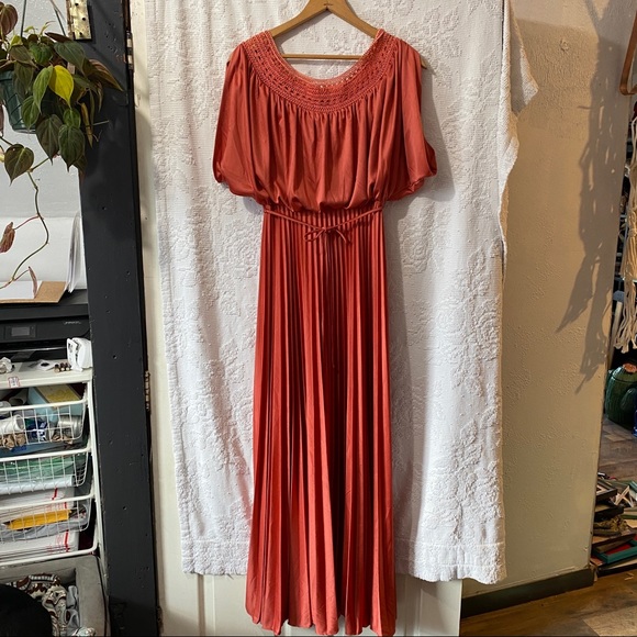 Vintage 70's Pleated Maxi Dress Off the Shoulder Sleeve Crochet Trim Satin - Picture 3 of 16